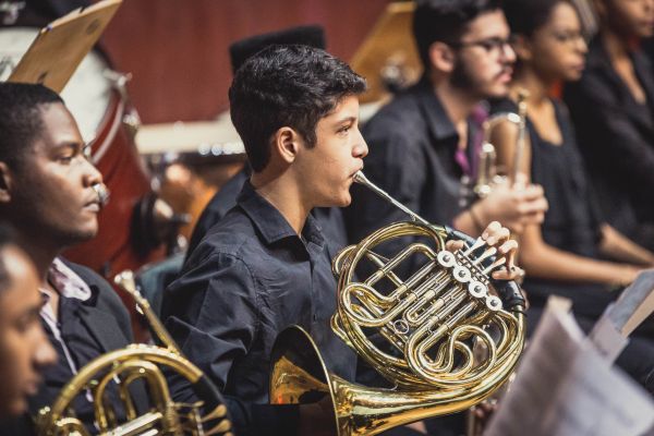 Alma divulga lista de aprovados nas audições para compor Orquestra